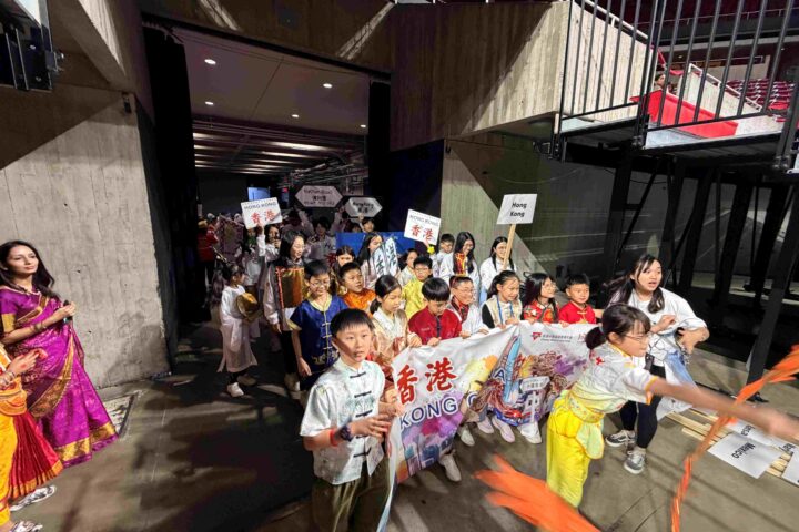 橫額巡遊（Banner Parade）