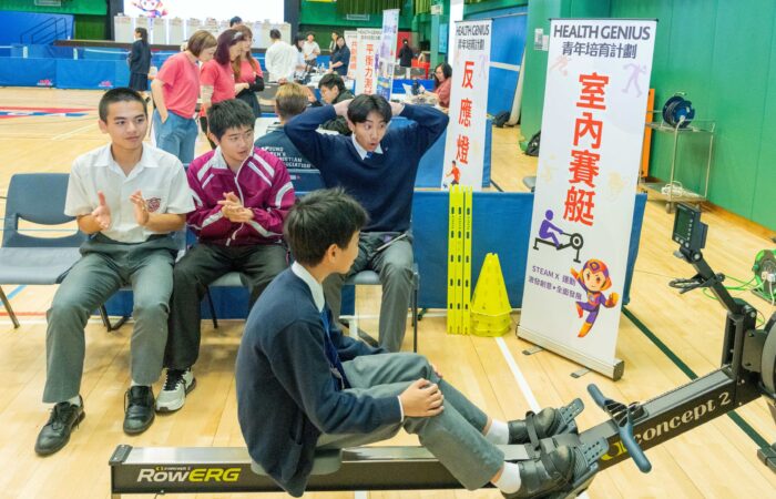 附圖四： 現場設多個運動科技體驗攤位，包括運動體感遊戲、 AI 體能測試及充氣彈床等項目