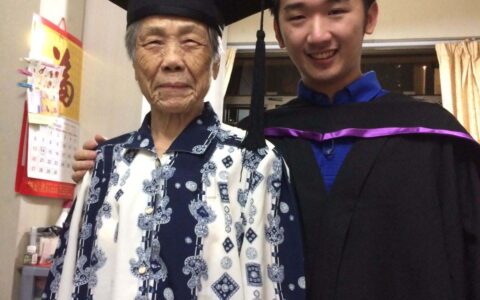 "親愛的孫仔，我為你感到驕傲"