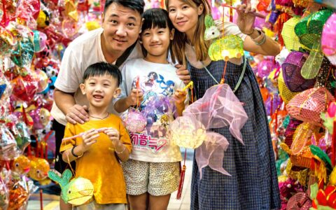 元朗燈籠街幸福笑顏映團圓