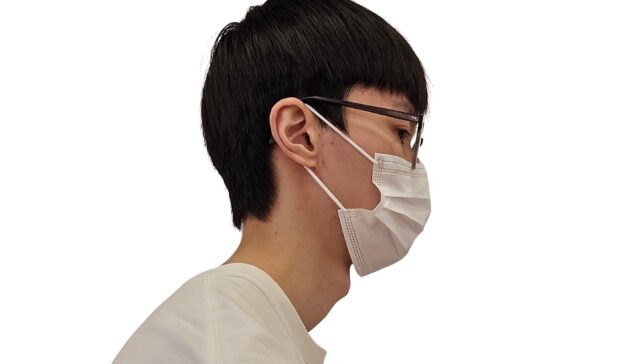 低頭族警號：手機越睇頸越緊1